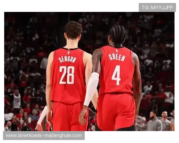 火箭申京为土耳其队友送劳力士因其成功限制字母哥得分低于20 火箭申京为土耳其队友送劳力士因其成功限制字母哥得分低于20