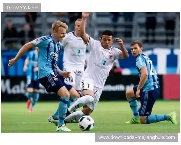 欧冠赛场移师阿拉木图新疆球迷跨境观赛距离缩短热情高涨 欧冠赛场移师阿拉木图新疆球迷跨境观赛距离缩短热情高涨