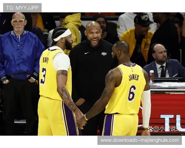 西耶罗左膝术后康复缺席湖人与勇士揭幕战影响赛季开局 西耶罗左膝术后康复缺席湖人与勇士揭幕战影响赛季开局